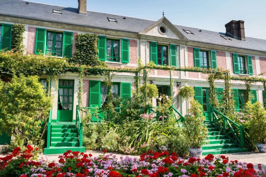 From Paris: Monet Impressionism Tour to Giverny by Minibus - Entrance tickets, guide service, and what you gain by not DIYing it