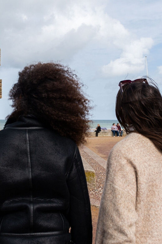 From Paris: Normandy D-Day Beaches Day Trip with Lunch - Lunch in Arromanches or Omaha Beach: What You Should Expect