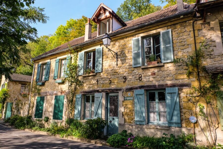 From Paris: Private Day Trip to Giverny and Auvers sur Oise - Auvers-sur-Oise: walking through van Gogh’s last days