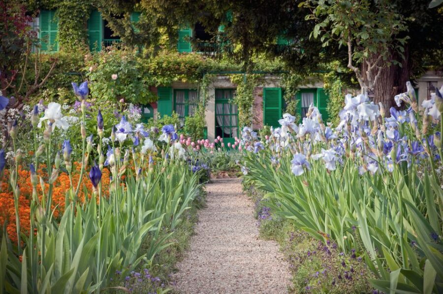From Paris: Private Day Trip to Giverny and Auvers sur Oise - Price and what you actually get for $1,049 per group up to 8