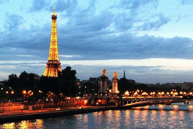 From Paris to CDG airport or From CDG airport to Paris (one way) - Meeting point at CDG arrivals gates: how you actually find the driver