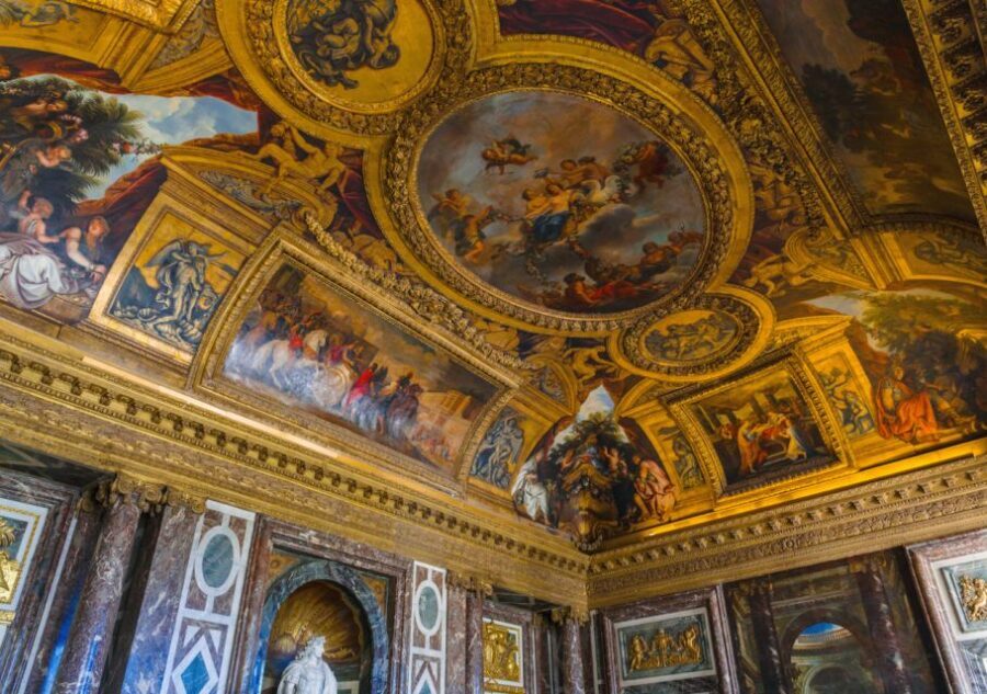 From Paris: Versailles Palace and Gardens Guided Day Trip - Skip-the-Line Palace Time: Chapel, Apartments, and the Hall of Mirrors