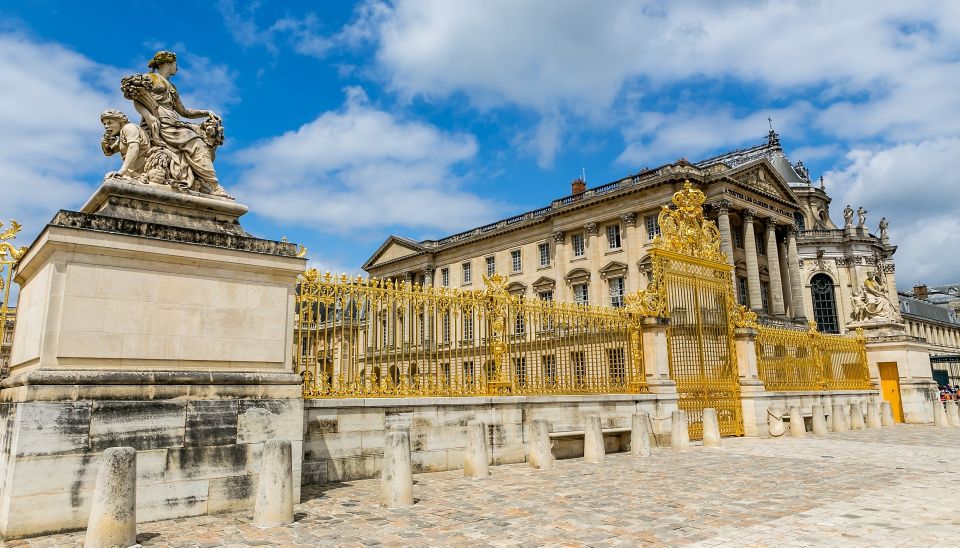 From Paris: Versailles Palace Small Group Half-Day Tour - Getting There From Paris: The Bir-Hakeim Meeting Point and Bus Ride