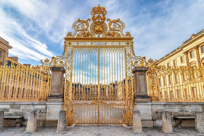 From Paris: Versailles Timed Entry Tickets & Gardens Access - What the small-group format changes in real life