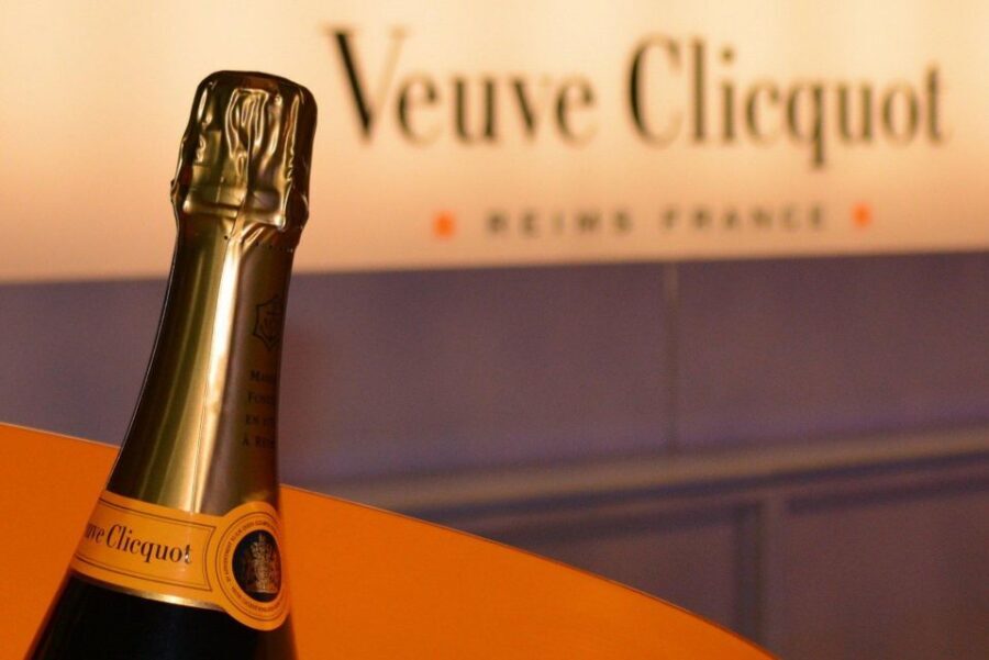 From Reims: Day Trip to Veuve Clicquot Family Grower & Lunch - Lunch near Marne: where the day pauses, and what to expect from food