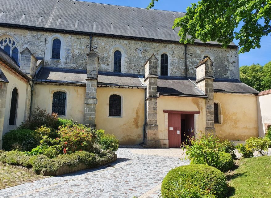 From Reims/Epernay:The Connoisseurs Private Tour 9 tastings - Oger and the Goyard Distillery: tasting Champagne spirit flavors