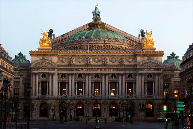 Full-Day Private Tour in Paris with Driver Sightseeing tour - Moulin Rouge: A Quick Reality Check of Paris Pop Culture