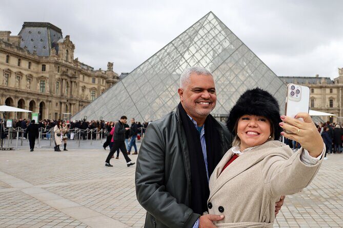 Full Day Private Tour of Paris in a Van with photoshoot included - Louvre Museum: Seeing the Biggest Art Moment Efficiently
