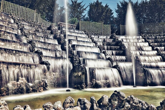 Giverny and Versailles Full Day Private Guided Tour wih Hotel Pickup - Parterre d’Eau at Versailles: A Short Garden Stop That Matters