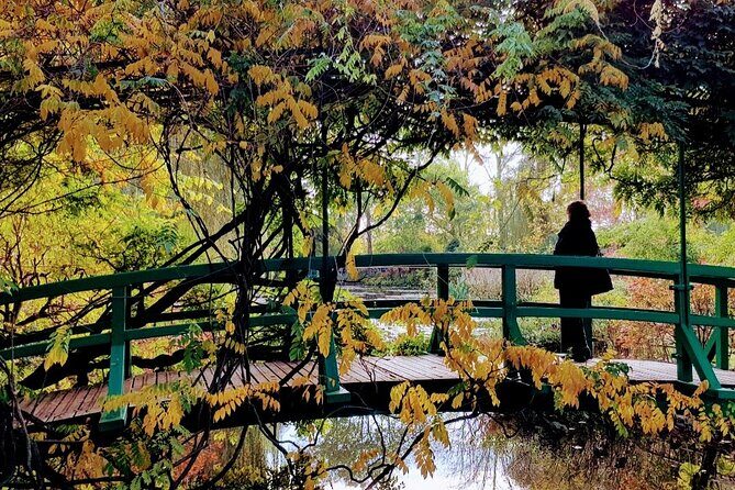 Giverny Auvers Van Gogh Private Guided Day Tour from Paris - Morning at Fondation Claude Monet: what to watch for