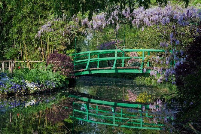 Giverny - Claude Monet's House & Gardens - Private Trip - Free Time in Giverny Town: Lunch and Wandering Strategy