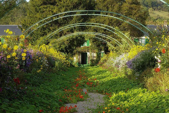 Giverny Half Day Guided Trip with Monet's House & Gardens from Paris by minivan - What to bring (and what to do with your camera)