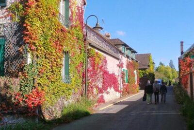 Giverny Half-Day Trip from Paris with Private Driver - What you actually see at Monet’s house and studio
