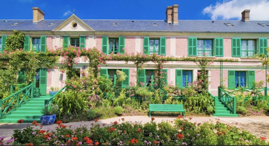 Giverny: Monet's House & Gardens Private Guided Tour +Ticket - Languages and communication: choosing the guide setup that works for you