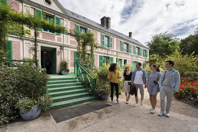 Giverny Monet's House & Gardens Private Half-Day Trip from Paris - Giverny as a half-day escape that actually feels doable