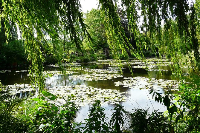 Giverny Monet's House & Gardens Private Half-Day Trip from Paris - Price and value: what $1,655.48 per person is buying you
