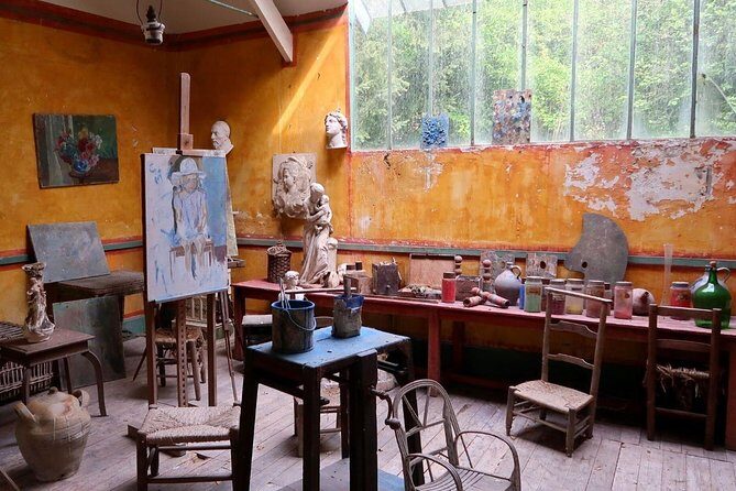 Giverny Private Tour: Monet's House & Garden - First stop: Giverny town for an art-town taste in about an hour