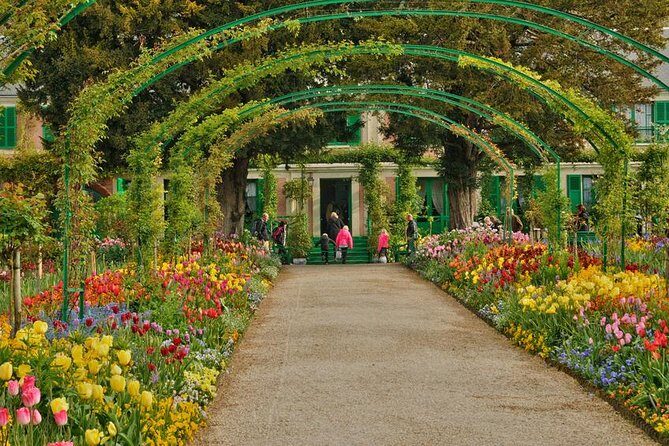Giverny Private Trip with Monet's House, Gardens & Impressionism Museum - Fondation Claude Monet: where the skip-the-line really pays