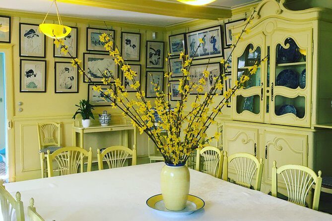 Giverny Private Trip with Monet's House, Gardens & Impressionism Museum - Crowd reality check: how to enjoy it anyway