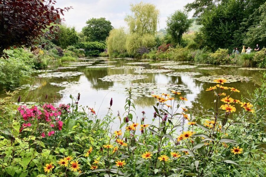 Giverny Versailles Trianon Small Group by Minivan from Paris - One big day: how the Paris–Giverny–Versailles loop works