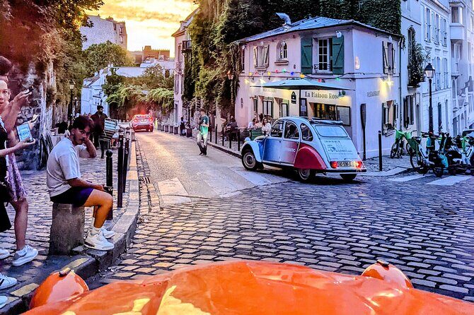 Guided and Private Tour of 3 hours through Paris aboard a Citroën 2cv - Meeting point, pickup, and how you actually fit it into your day