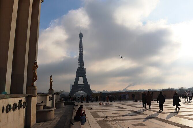 Guided Eiffel Tower Tour and Boat Cruise River Seine Sightseeing - Timing, group size, and how the 3 hours feel
