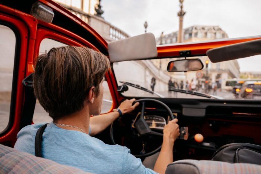 Guided Tour of Paris in Citroën 2CV - Music, the guide’s energy, and getting great photo/video