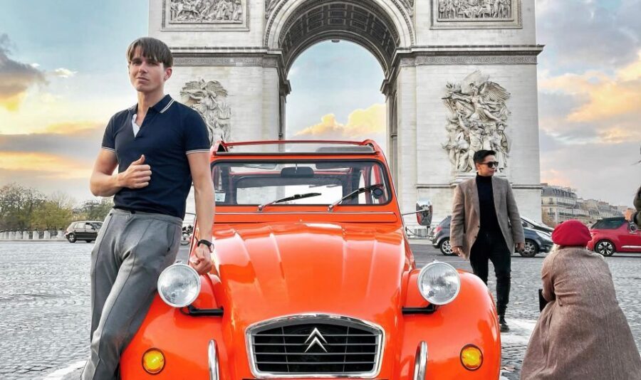 Guided Tour of Paris in Classic Convertible - Champs-Élysées, Royal Squares, and the Art of the Stop