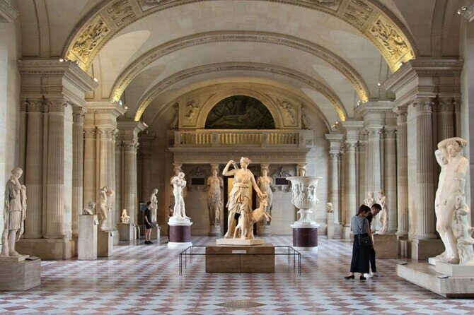 Guided tour of the Louvre Museum with tickets included - Meeting at Le Café Marly: Finding Matteo and Starting on Time