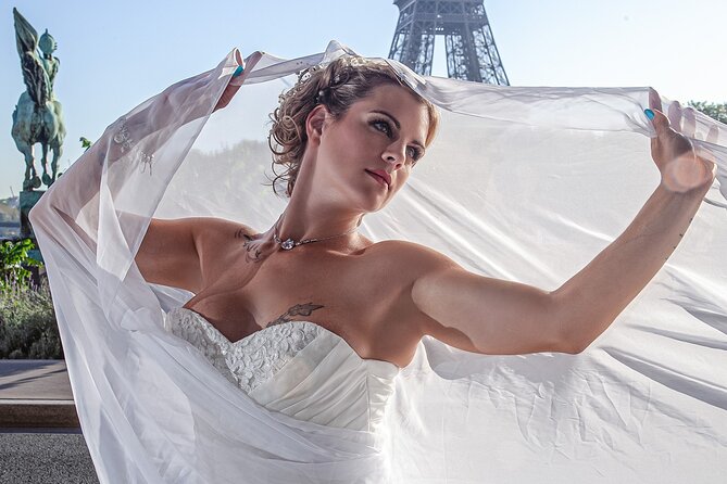 Iconic Portraits in an Exclusive Photoshoot at the Eiffel Tower - Key moments you will remember