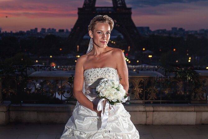 Iconic Portraits in an Exclusive Photoshoot at the Eiffel Tower - Timing and logistics that matter in Paris