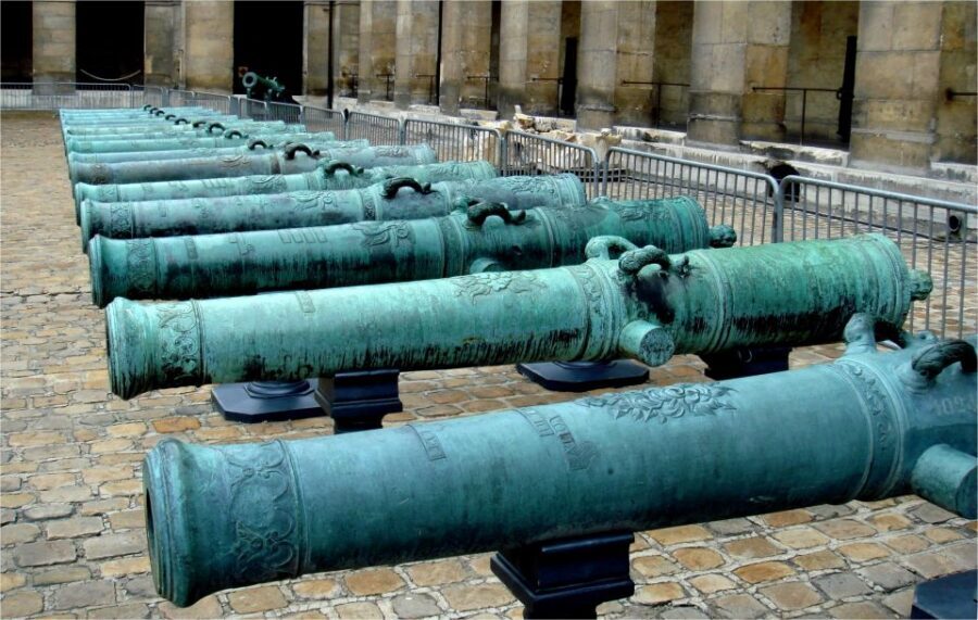 Invalides War Museum the World Wars Guided Tour - From the rise of Hitler to World War II pressure points