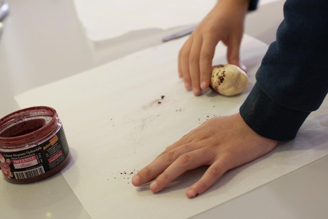 Kids in the Kitchen - CrOisSaNtS - Paris Le Marais in a walk-up apartment: why the location matters