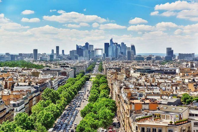 La Defense Private Transfer to Airport or Central Paris - Why a La Défense to CDG or Orly private transfer saves your morning