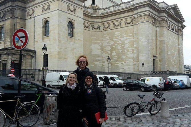 Latin District 2-Hour Private Tour: from the Middle Ages to Midnight in Paris - Two free stops: Shakespeare and Company + Saint Julien le Pauvre