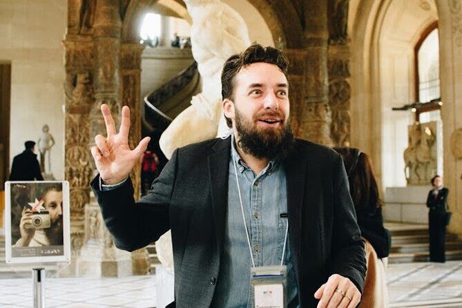 Laugh Your Way through the Louvre Official Tour - Small group of 6 means better viewing angles and room to ask questions