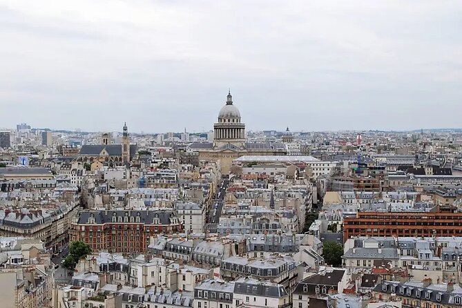 Le Grand Tour Half Day Private Walking Tour All the Main Sites - Your Guide, Ewan’s Pace, and What Private Really Changes