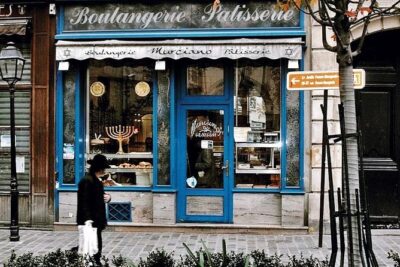Le Marais District & Jewish Quarter Guided Walking Tour 12ppl Max - Your guide and group size: why max 12 really matters