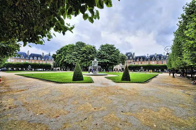 Le Marais Paris Private Transfers - Place des Vosges: the postcard start that actually helps you navigate