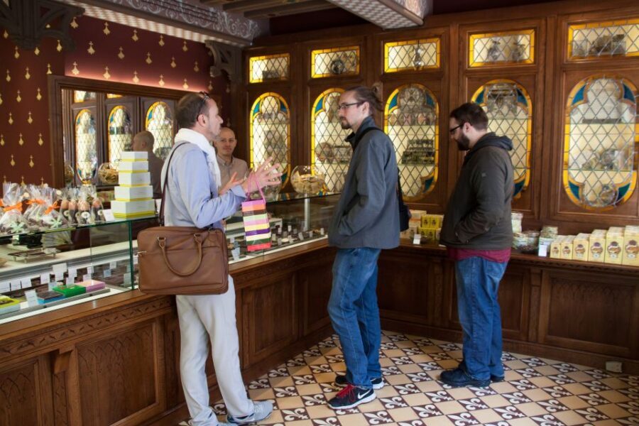 Le Marais: Pastry and Chocolate Food Tour - Why Le Marais works so well for a food tour