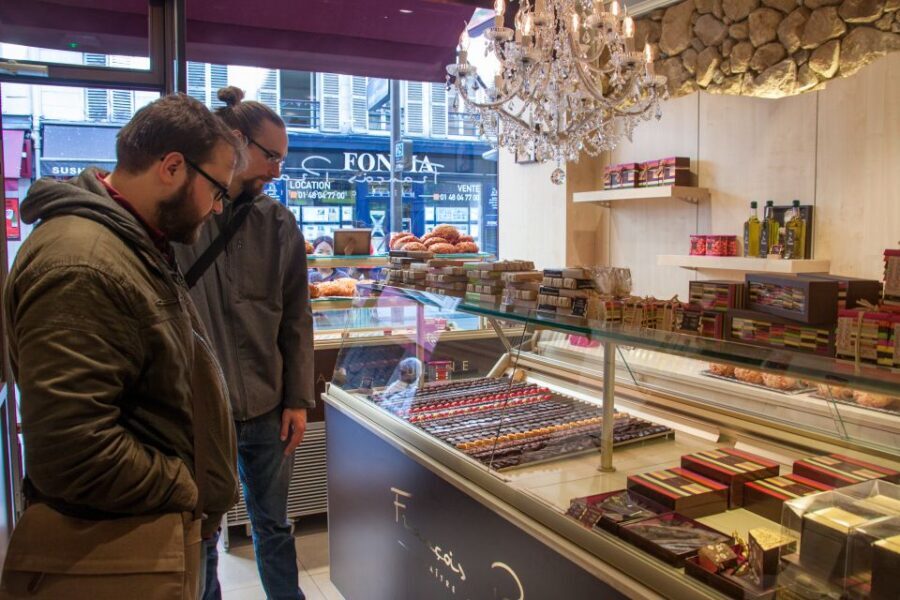 Le Marais: Pastry and Chocolate Food Tour - How the 150 minutes actually feels on the ground