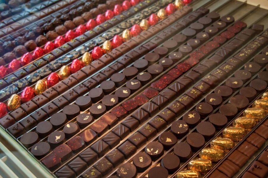 Le Marais: Pastry and Chocolate Food Tour - Meeting at 35 Rue Rambuteau and starting at the right hour