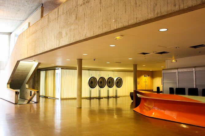 Les Coulisses DE UNESCO - Entering UNESCO HQ: Conference Rooms, Footbridges, and the Globe