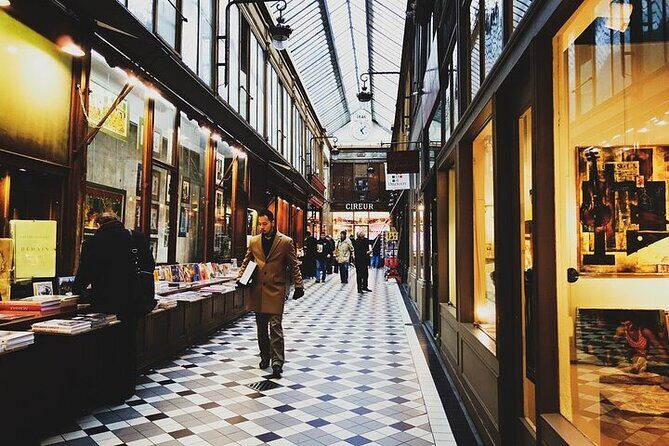 Les Puces de Saint Ouen Flea Market Private Tour in Paris - Marché le Passage: bargains, small finds, and quick wins