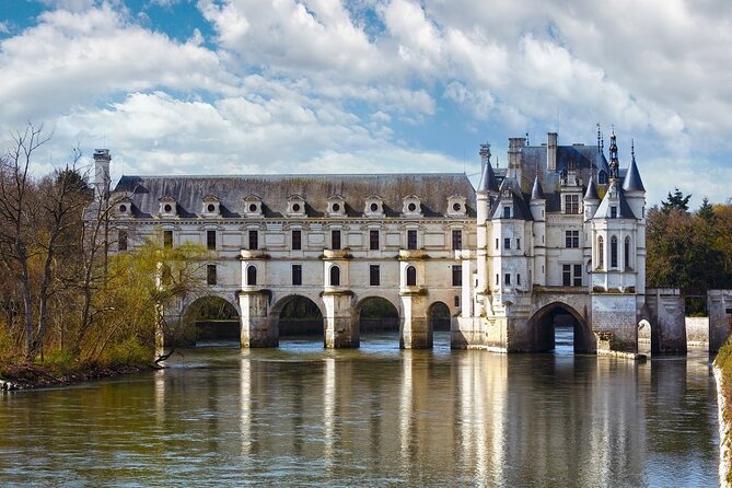Loire 3 Best Castles with Wine Tasting Private trip from Paris - A One-Day Loire Route That Still Feels Relaxed