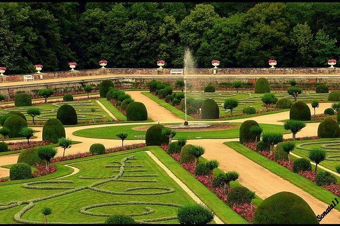 Loire Valley 2 Days private tour all inclusive from Paris with train tickets - Day 1 in the Loire Valley: Chambord first, then Clos Lucé