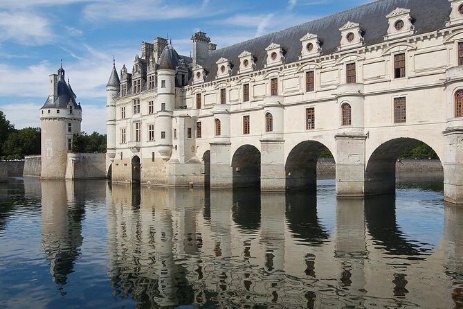 Loire Valley Castles Guided Day Trip from Paris in Minivan - A Realistic 13 Hours: What the Timing Means for Your Day
