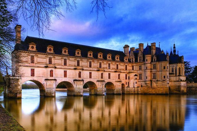 Loire Valley Castles Private Day Trip from Paris - Château de Chenonceau: the guided history stop that sets the tone