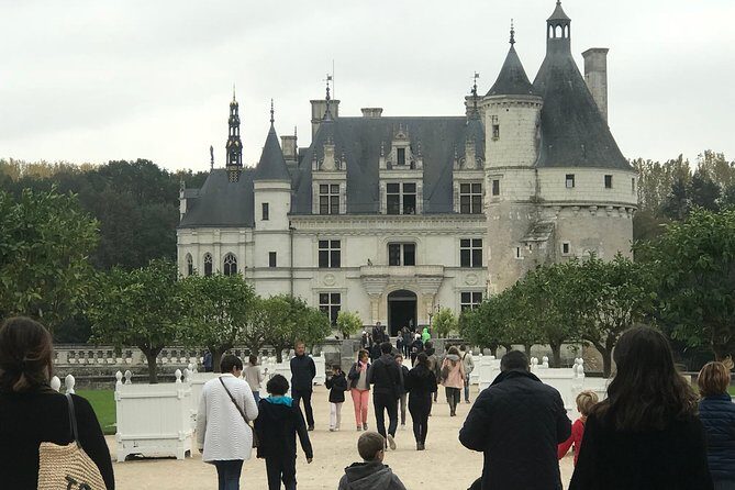 Loire Valley Castles Small-Group Day Trip from Paris - Group size and guide style: what you gain with a max-8 tour