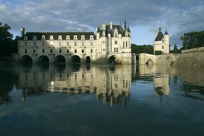 Loire Valley Castles Tour with Chambord and Chenonceau from Paris - Paris-to-Loire day trip: the 7:00 am start that makes the schedule work